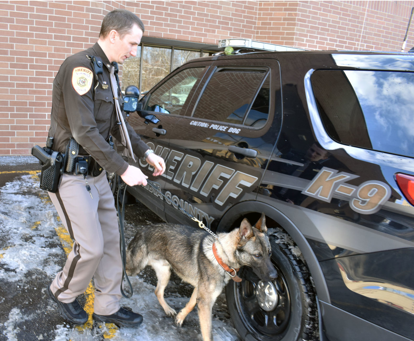 K9 Artus and car